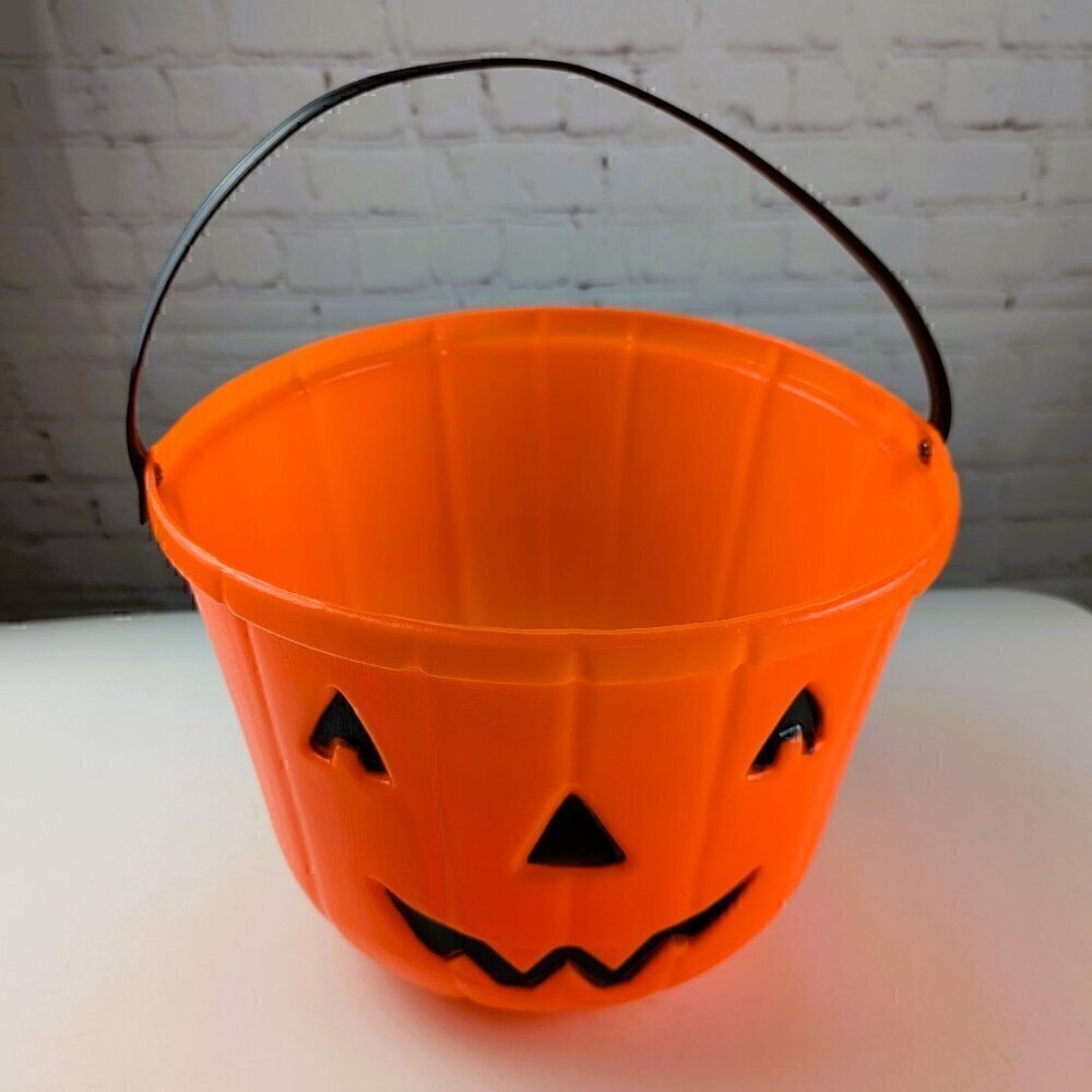 Vintage 80s/90s Halloween Pumpkin Large Candy Bucket - Picture 2 of 5